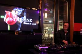 1411_theone-singleparty_04.jpg